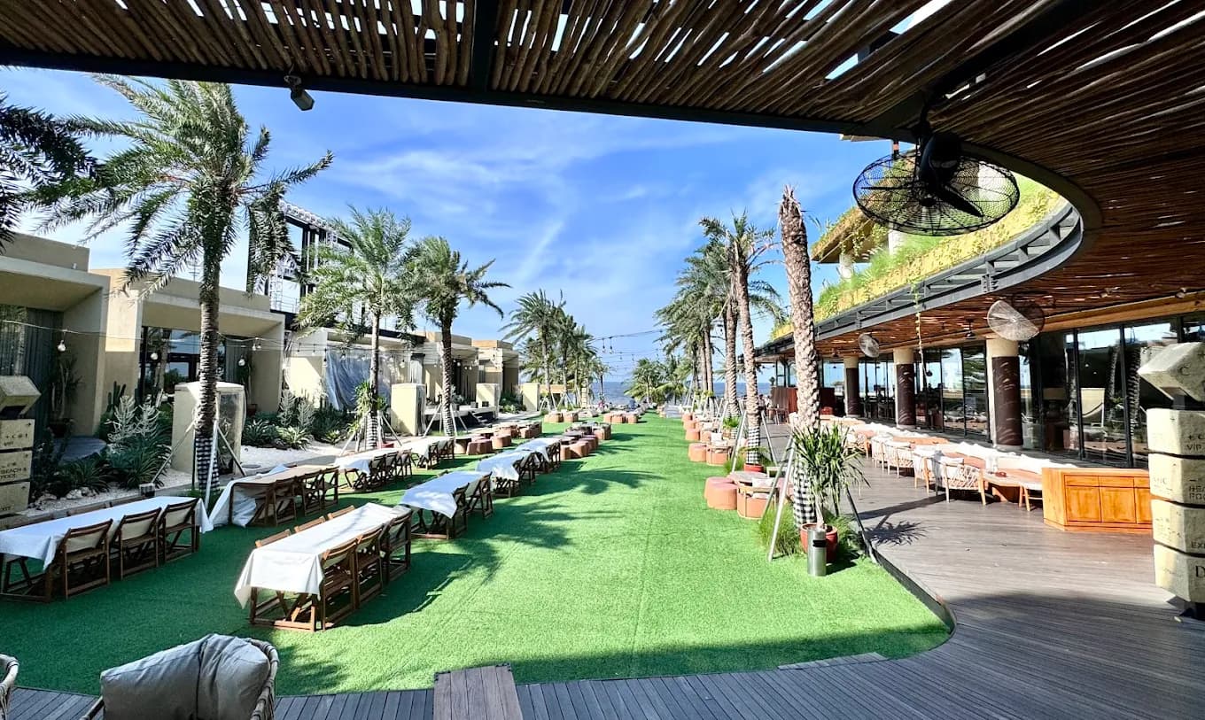 Dreamville Beach Club PIK: Oase Tropis di Tepi Jakarta